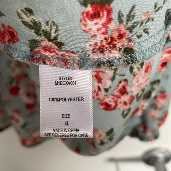 Ophelia Rose Wrap Top - Picture 4 of 4